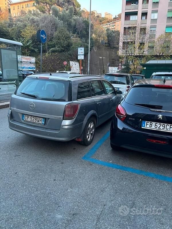 Usata Opel Astra 101 CV (74 kW) 2004 Grigio Station wagon