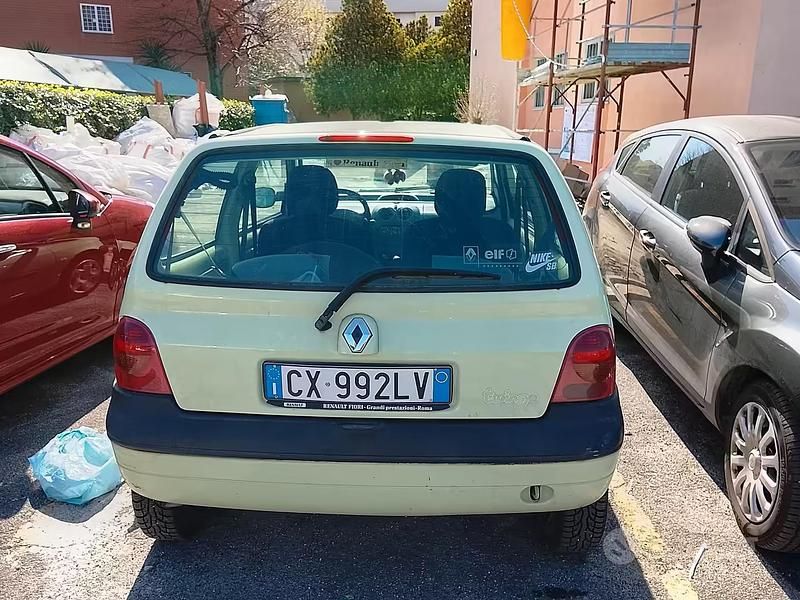 Usata Renault Twingo 58 CV (42 kW) 2005 Utilitaria