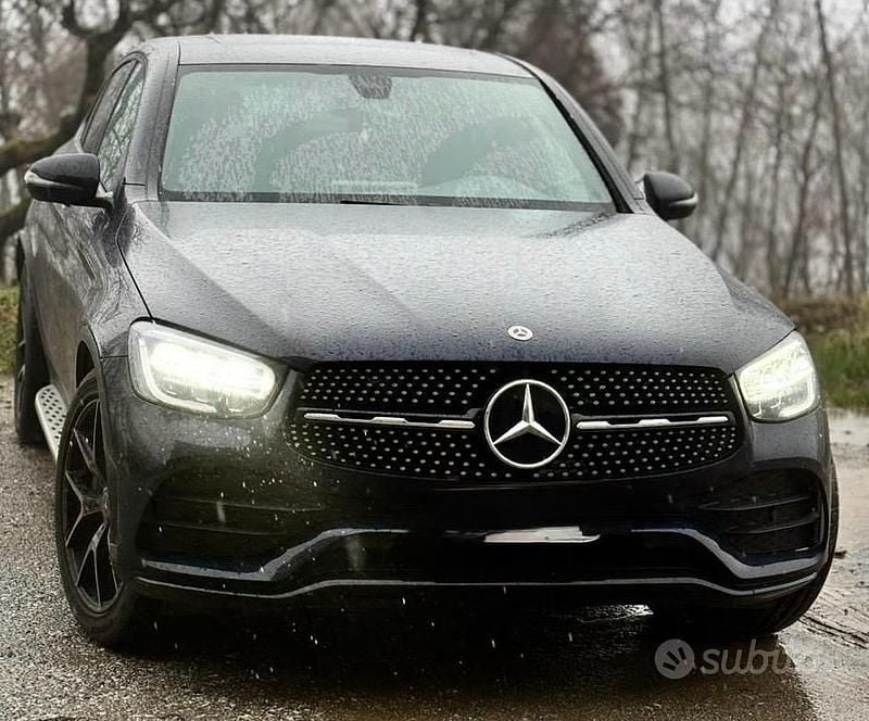 Begagnad Mercedes GLC220 197 HK (144 kW) 2022 Blå Sportkupé