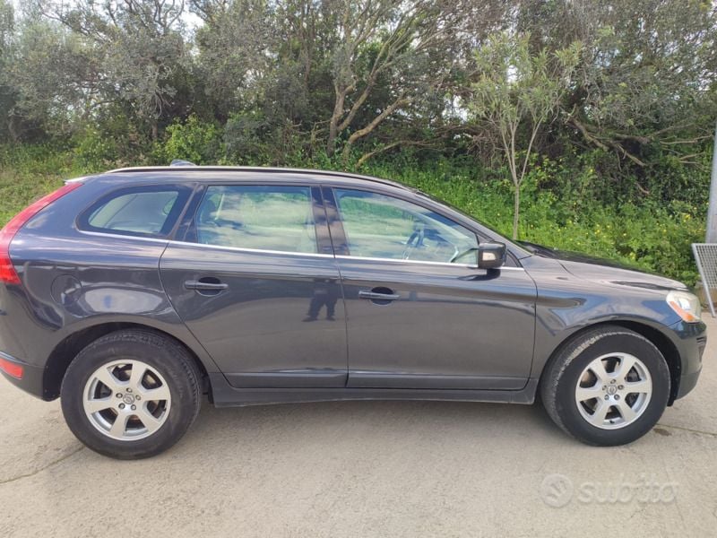 Usata Volvo XC60 163 CV (119 kW) 2010 Grigio SUV