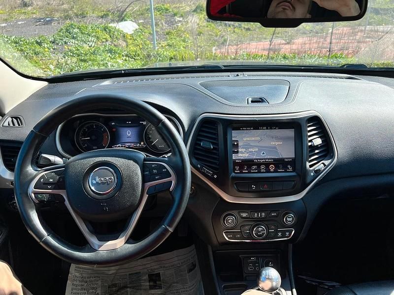 Usata Jeep Cherokee 140 CV (102 kW) 2014 Grigio SUV