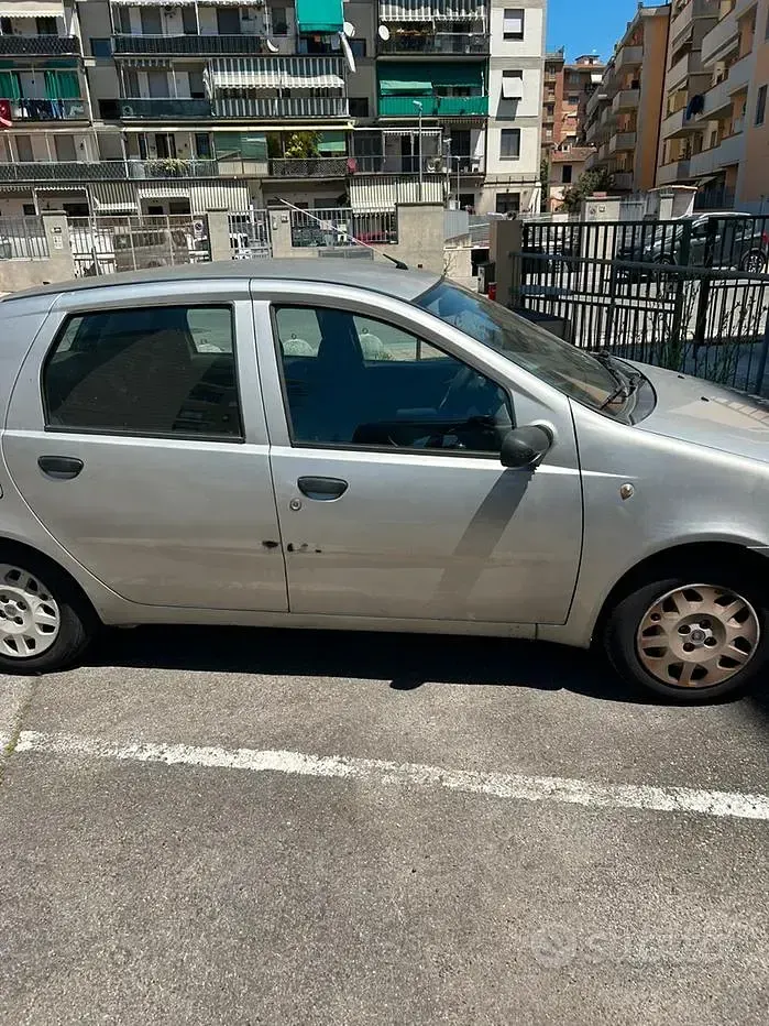 Usata Fiat Punto 80 CV (58 kW) 2002 Grigio Utilitaria