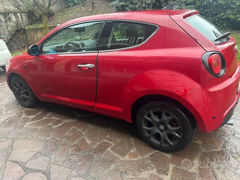 Usata Alfa Romeo MiTo 90 CV (66 kW) 2010 Rosso Utilitaria
