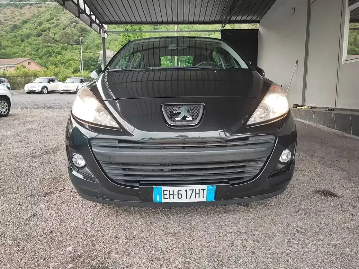 Occasion Peugeot 207 Active 73 ch (53 kW) 2012 Noir Berline
