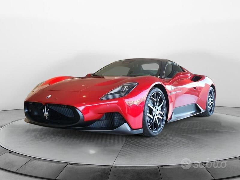 Rosso vincente / metallizzato Usata 2024 Maserati MC20 Coupé | 307.000 € - Immagine 1/4