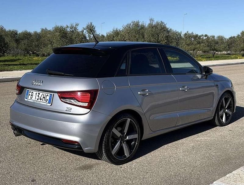 Usata Audi A1 90 CV (66 kW) 2015 Grigio Berlina
