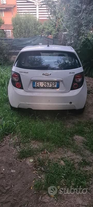 Usata Chevrolet Aveo 69 CV (50 kW) 2012 Bianco Utilitaria
