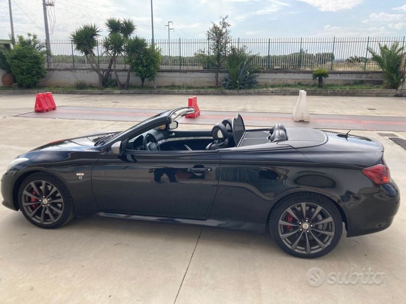 Usata Infiniti G37 320 CV (235 kW) 2011 Nero Coupé