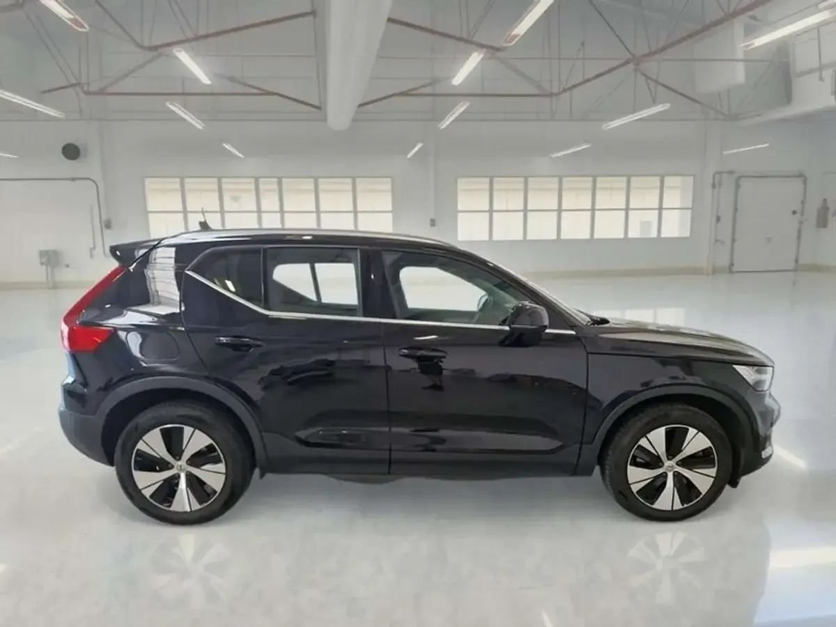 Usata Volvo XC40 129 CV (94 kW) 2021 Nero SUV