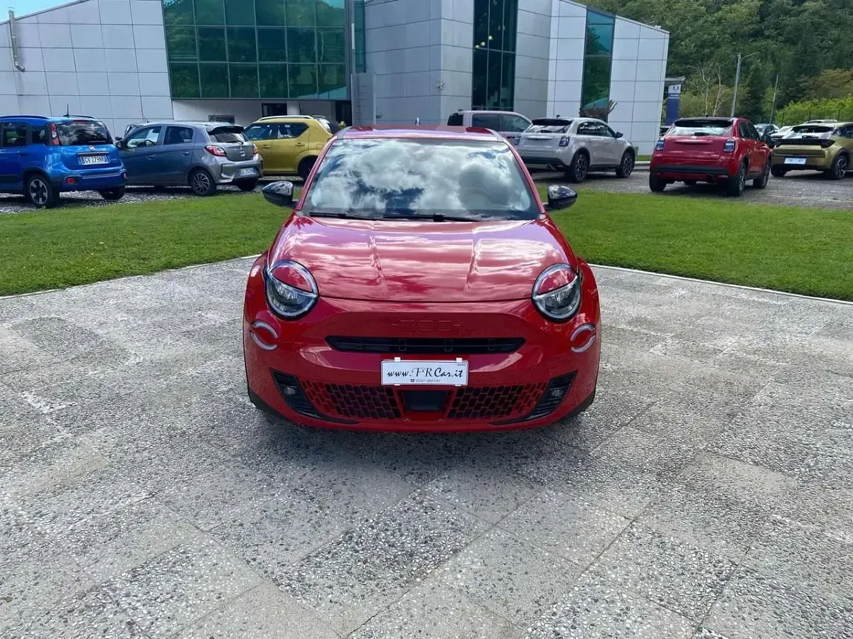 Usata Fiat 600 Red 61 kW (84 CV) 2023 Rosso SUV
