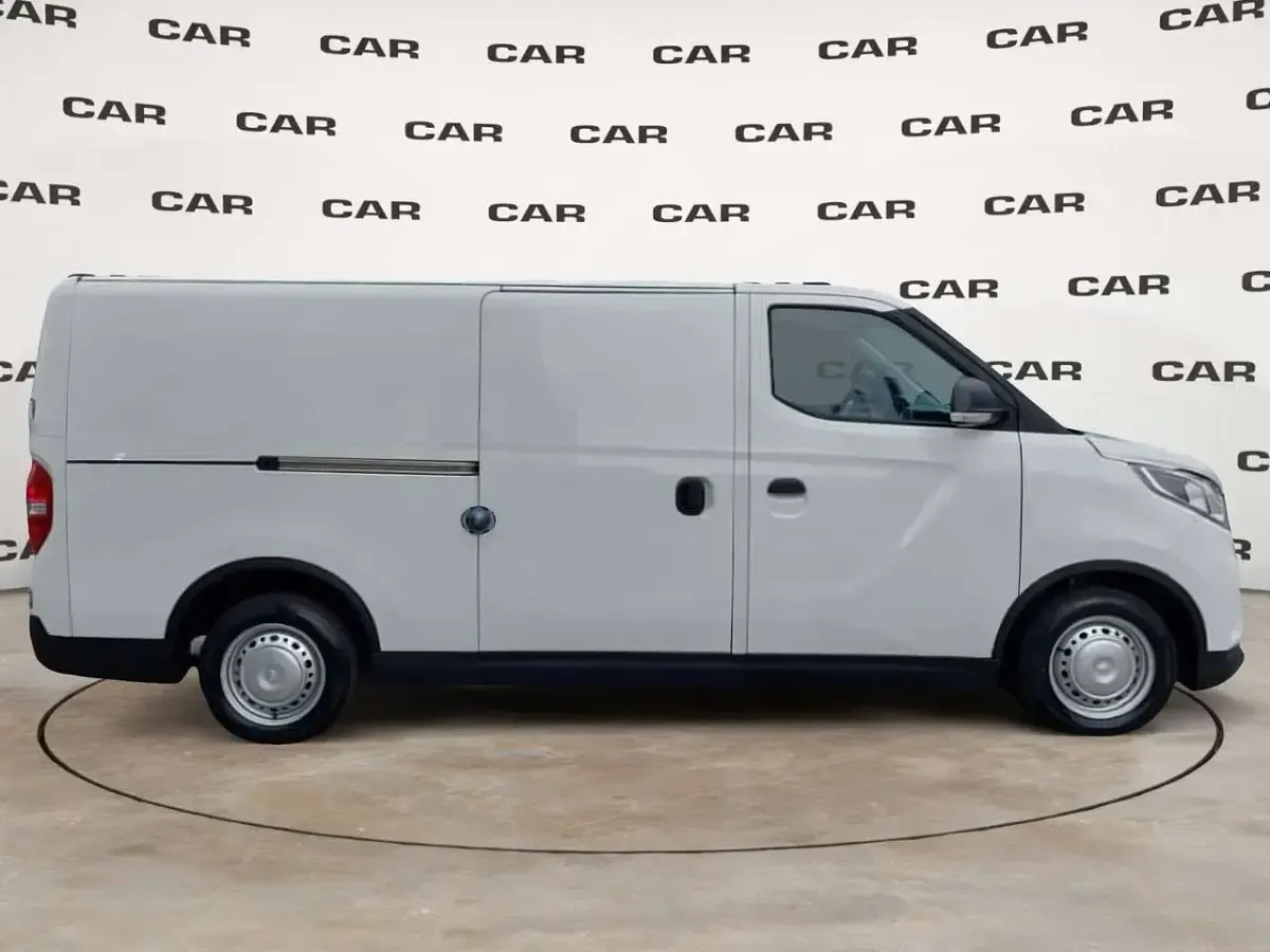 Nuova Maxus eDeliver 3 117 kW (160 CV) 2025 Bianco Furgone