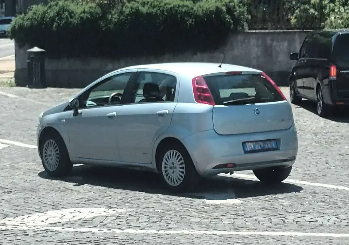 Usata Fiat Grande Punto Active 77 CV (56 kW) 2007 Argento Utilitaria