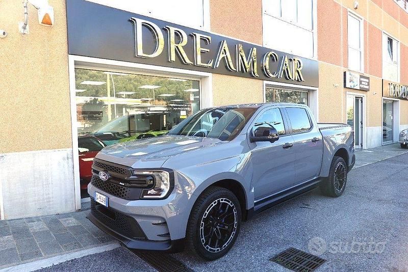 Usata Ford Ranger 240 CV (176 kW) 2024 Grigio pastello Pick-up
