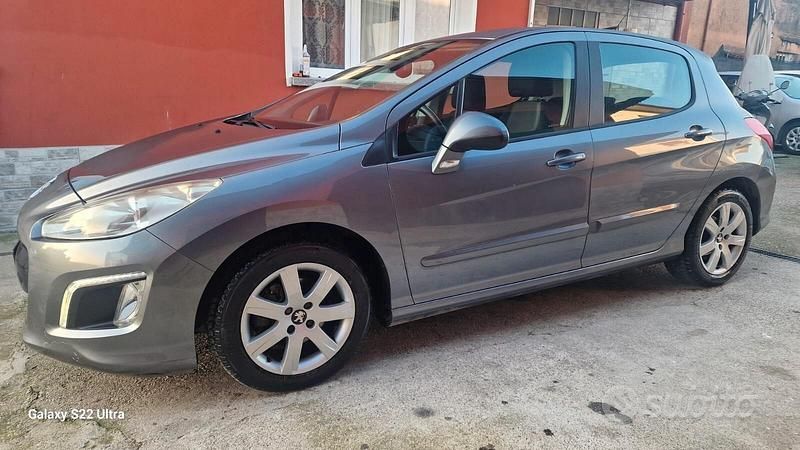 Usata Peugeot 308 Active 120 CV (88 kW) 2011 Grigio Berlina