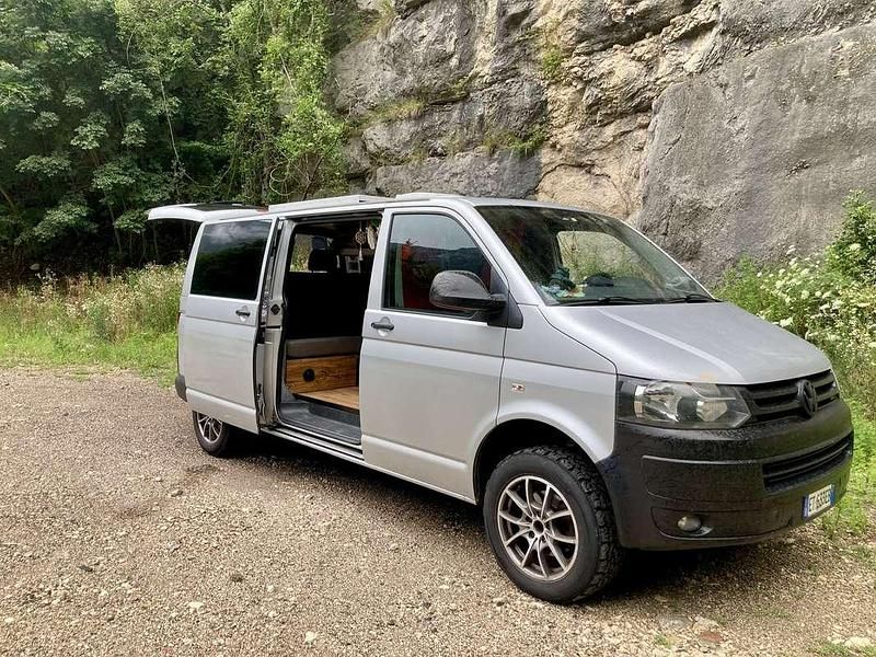 Begagnad VW Transporter California 140 HK (102 kW) 2014 Van