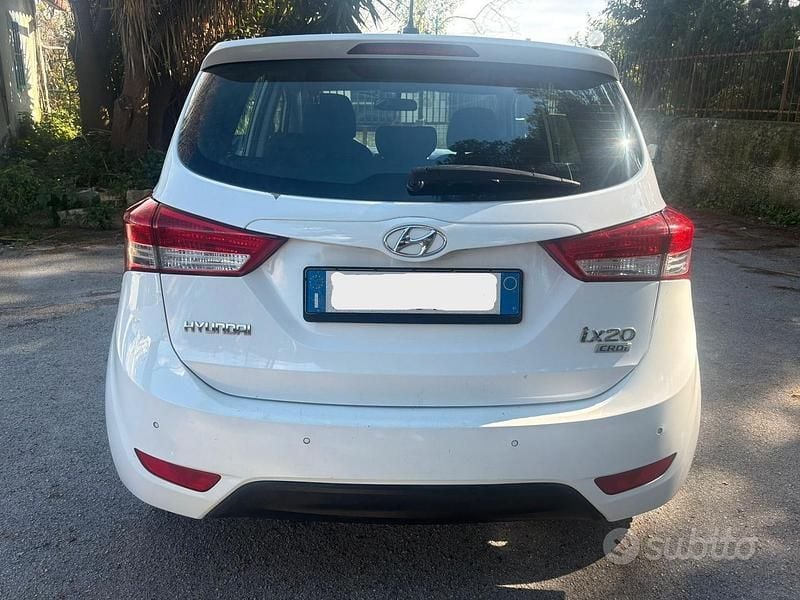 Usata Hyundai ix20 Comfort 78 CV (57 kW) 2012 Bianco Utilitaria