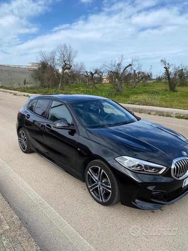 Usata BMW 116 M Sport 116 CV (85 kW) 2020 Nero Utilitaria