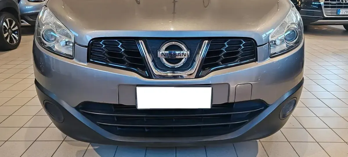 Usado Nissan Qashqai Acenta 110 CV (80 kW) 2013 Gris SUV
