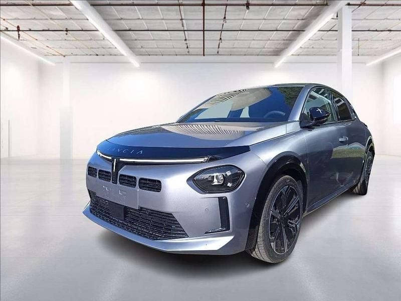 Nuova Lancia Ypsilon 110 CV (80 kW) 2026 Argento metallizzato Utilitaria