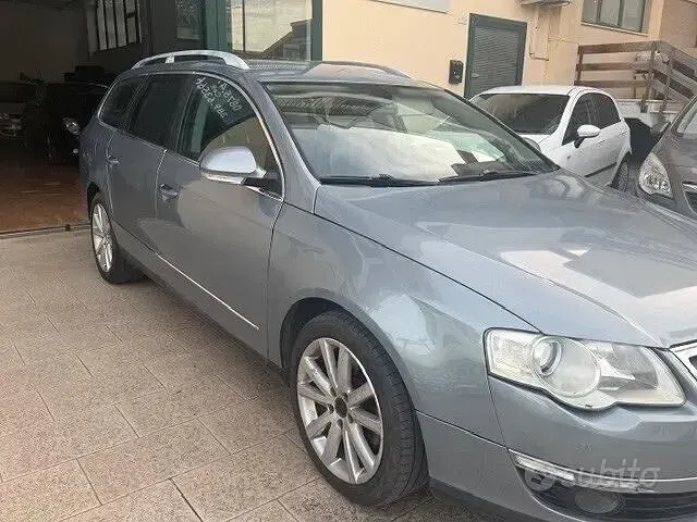 Usata VW Passat Highline 170 CV (125 kW) 2009 Blu Station wagon