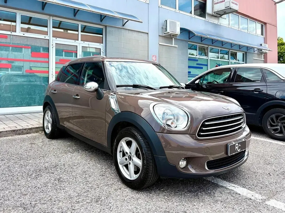 Usata Mini Countryman 90 CV (66 kW) 2012 Marrone SUV