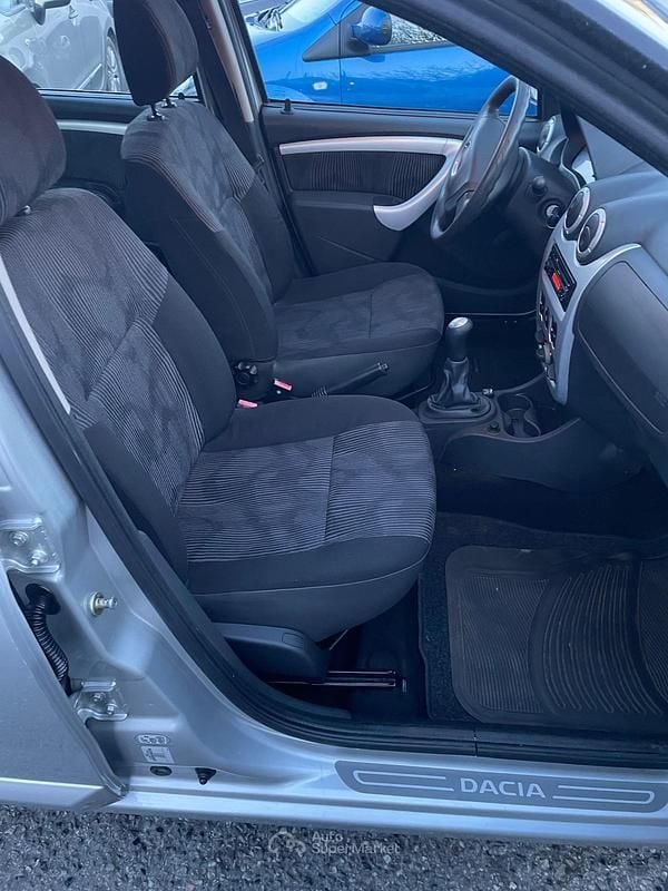 Usata Dacia Sandero 75 CV (55 kW) 2008 Utilitaria