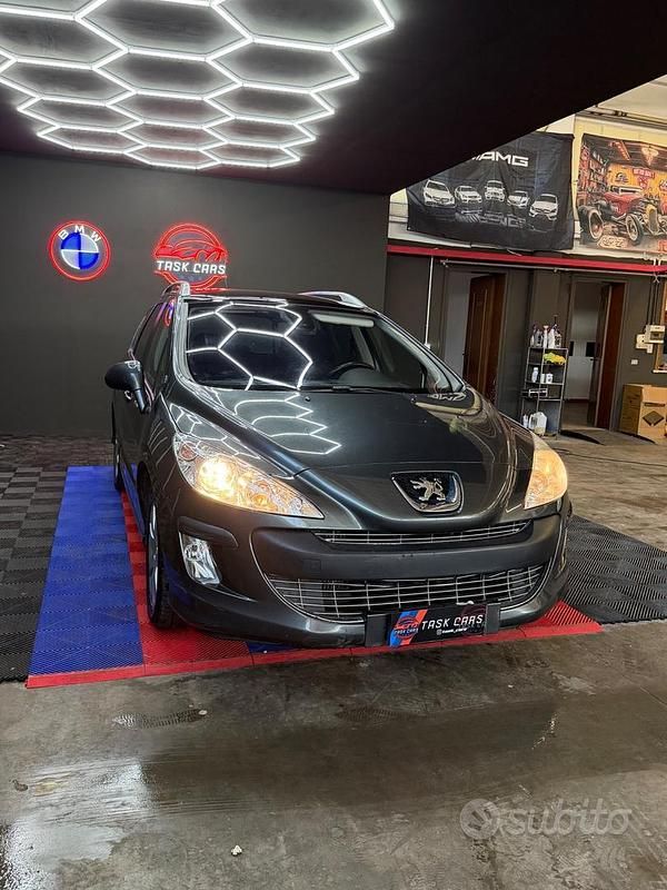 Usata Peugeot 308 Premium 110 CV (80 kW) 2009 Nero Station wagon