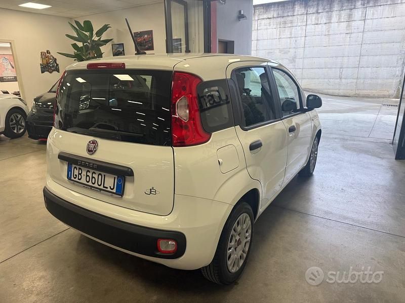 Usata Fiat Panda Lounge 69 CV (50 kW) 2020 Bianco Utilitaria