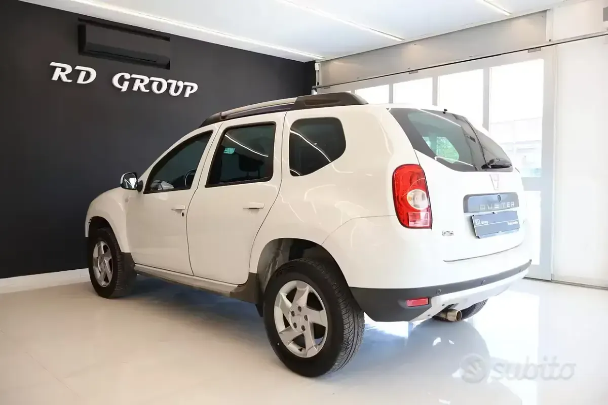 Usata Dacia Duster Lauréate 90 CV (66 kW) 2012 Bianco SUV