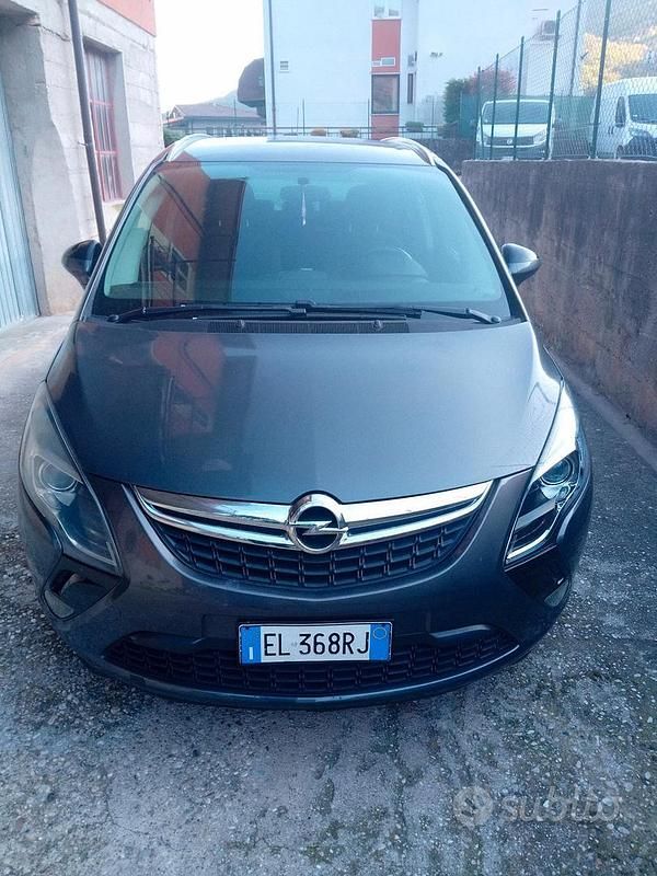 Usata Opel Zafira 110 CV (80 kW) 2012 Grigio Monovolume