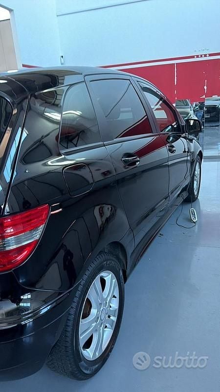 Usata Mercedes B180 Executive 2012 Nero Monovolume