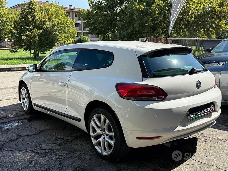 Usata VW Scirocco 160 CV (117 kW) 2009 Bianco Coupé