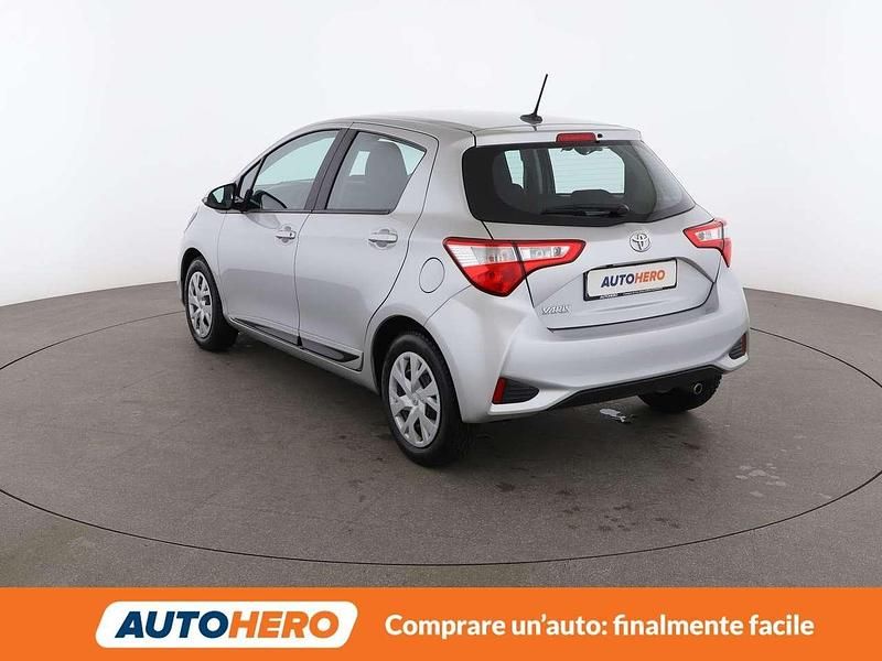 Usata Toyota Yaris Active 72 CV (52 kW) 2020 Argento Utilitaria