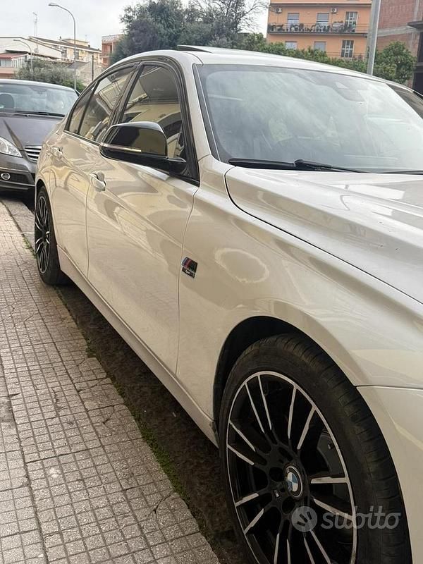Käytetty BMW 320 Sport Line 184 HP (135 kW) 2014 Valkoinen Sedan