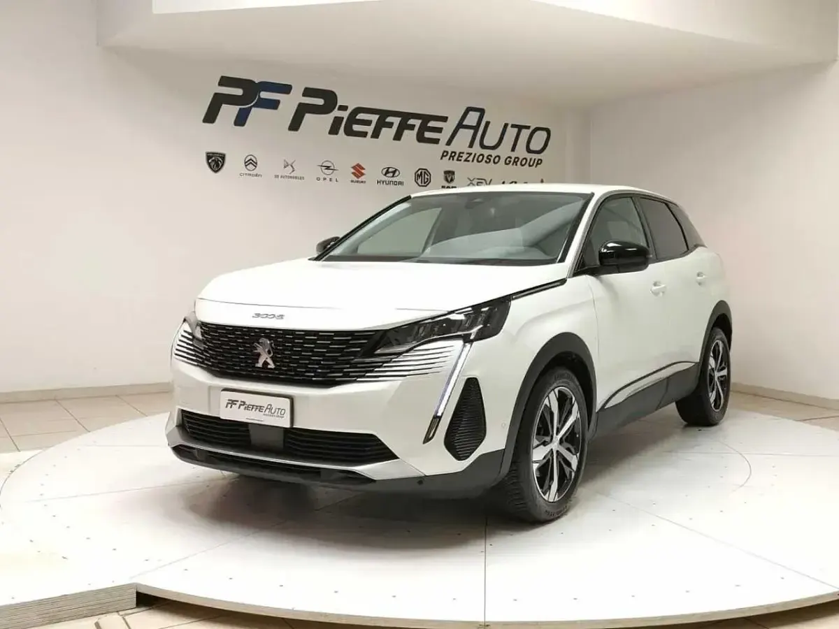 Usata Peugeot 3008 Allure 131 CV (96 kW) 2022 SUV