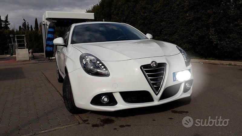 Usata 2014 Alfa Romeo Giulietta | 5300 € (Molto cara) - Immagine 1/4