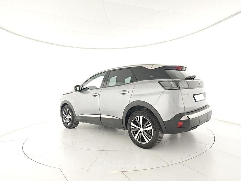 Usata Peugeot 3008 Allure 131 CV (96 kW) 2024 Argento SUV