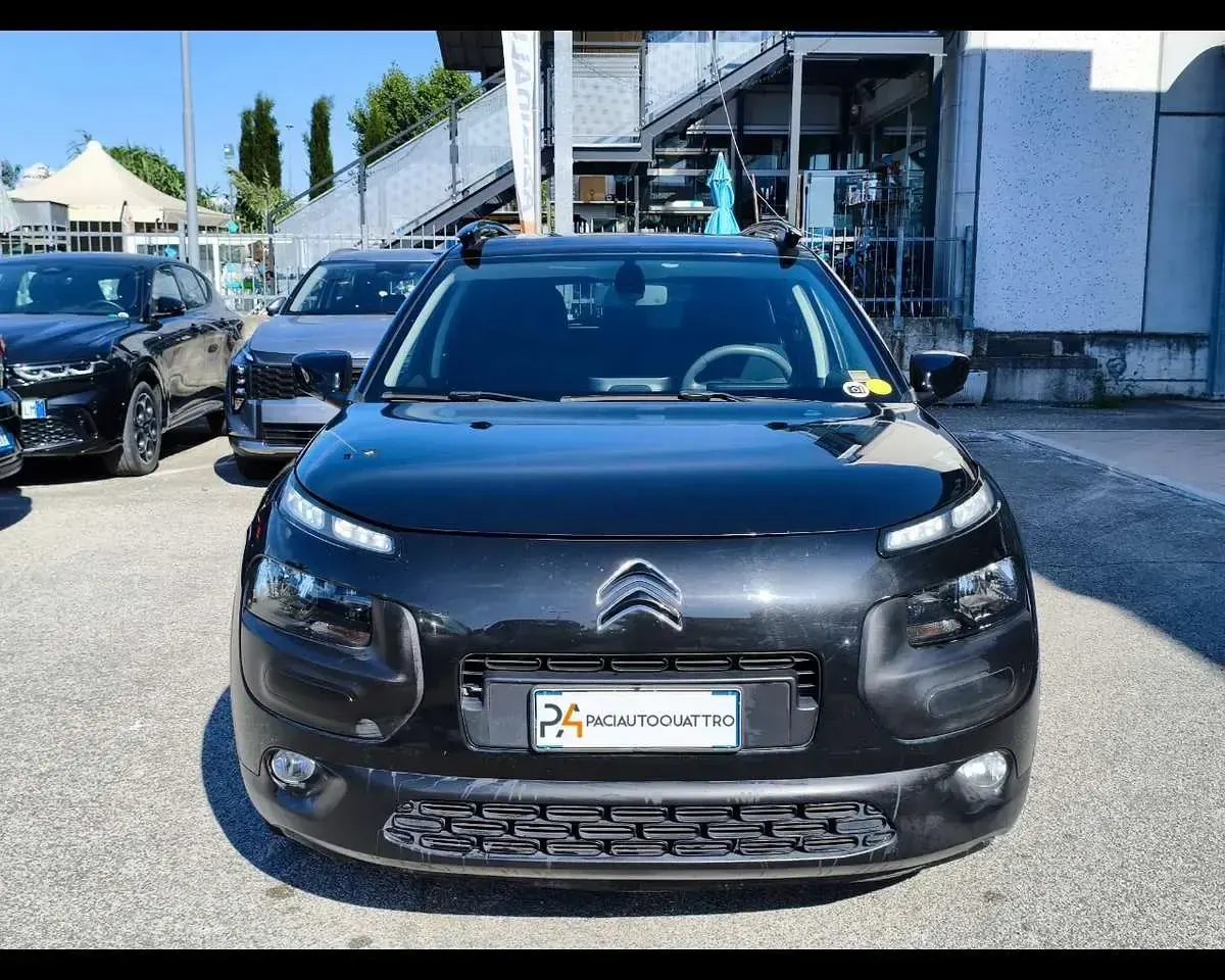 Usata Citroën C4 Shine 99 CV (72 kW) 2016 Nero SUV