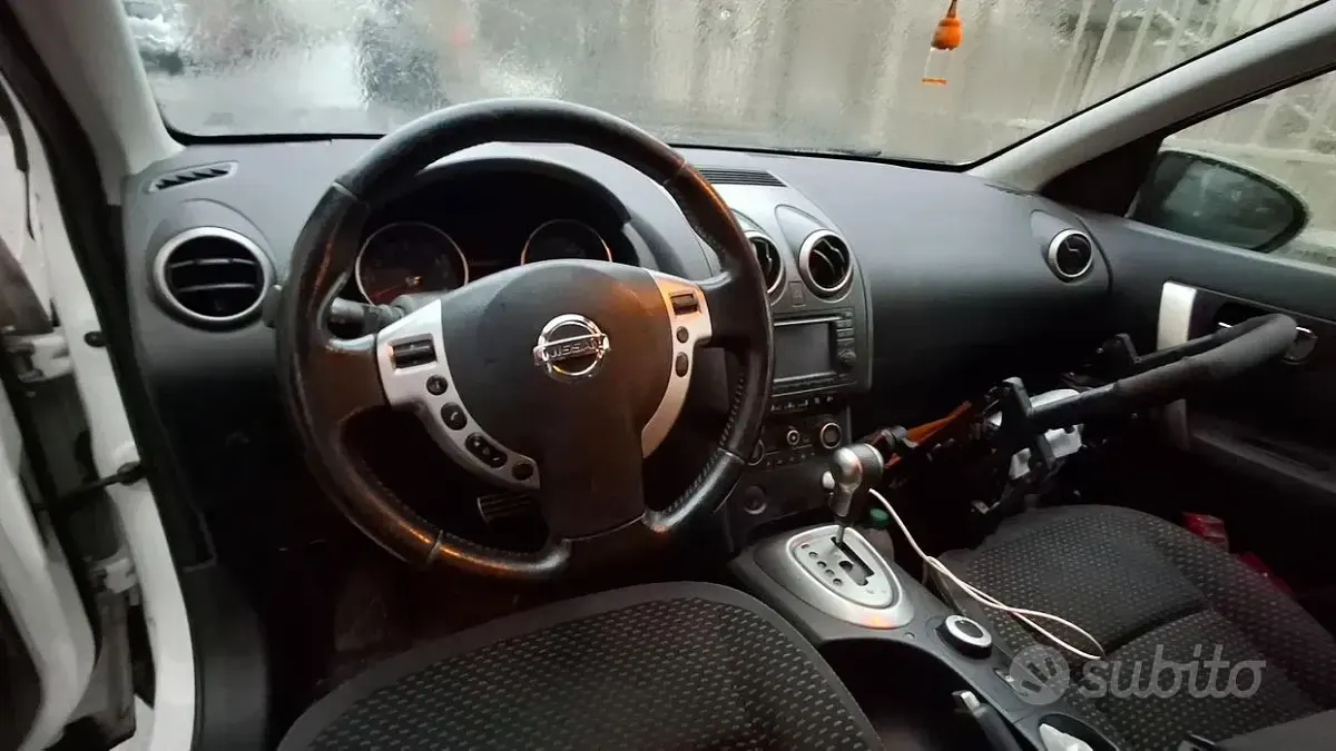 Usata Nissan Qashqai 141 CV (103 kW) 2009 Bianco SUV