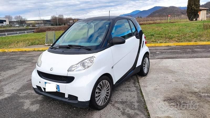 Bianco Usata 2007 Smart ForTwo Coupé Coupé | 3990 € (Buon prezzo) - Immagine 1/4