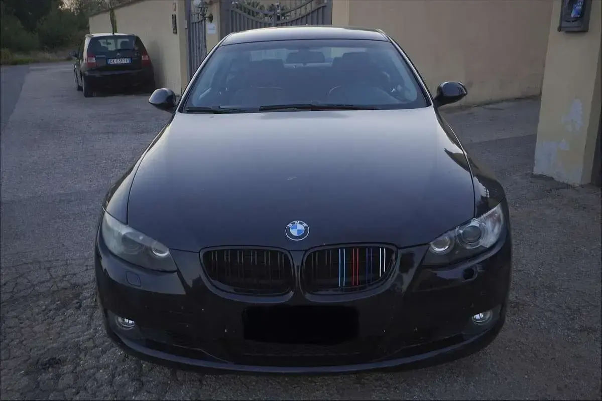 Usata BMW 320 M Sport 177 CV (130 kW) 2007 Nero Coupé