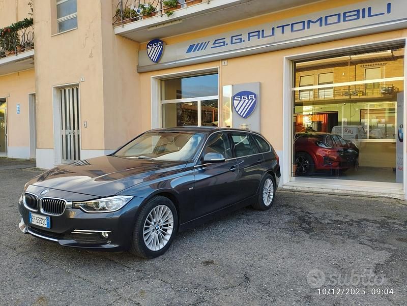 Usata BMW 318 Luxury Line 143 CV (105 kW) 2013 Grigio Station wagon