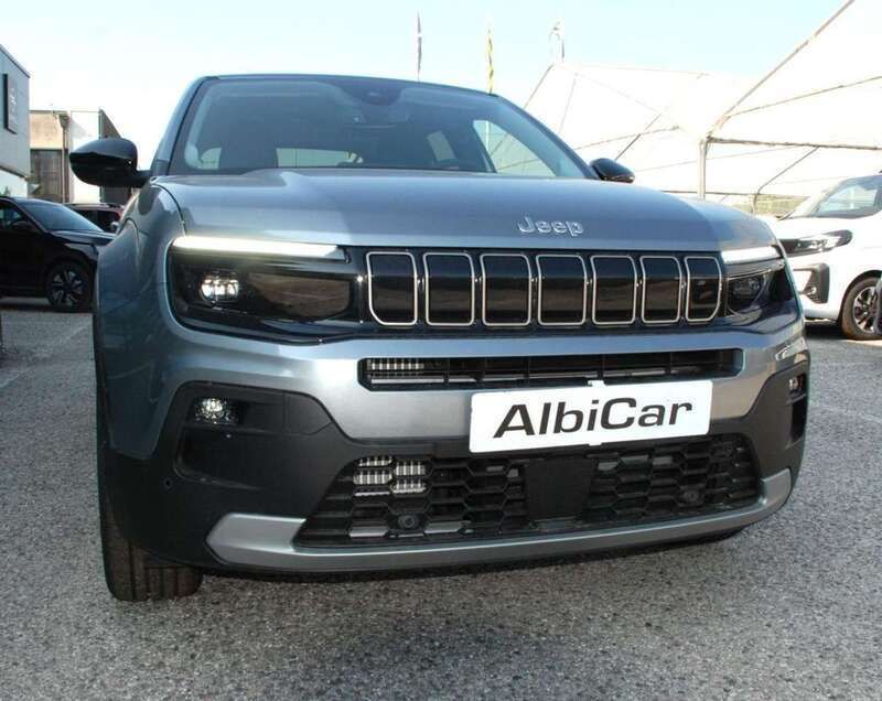 Nuova Jeep Avenger Summit 101 CV (74 kW) 2025 Grigio SUV