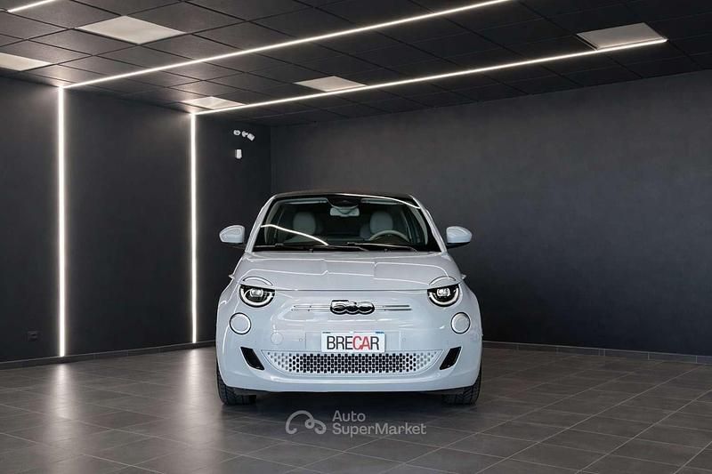 Usata Fiat 500e La Prima 42 kW (58 CV) 2021 Perlato Cabrio