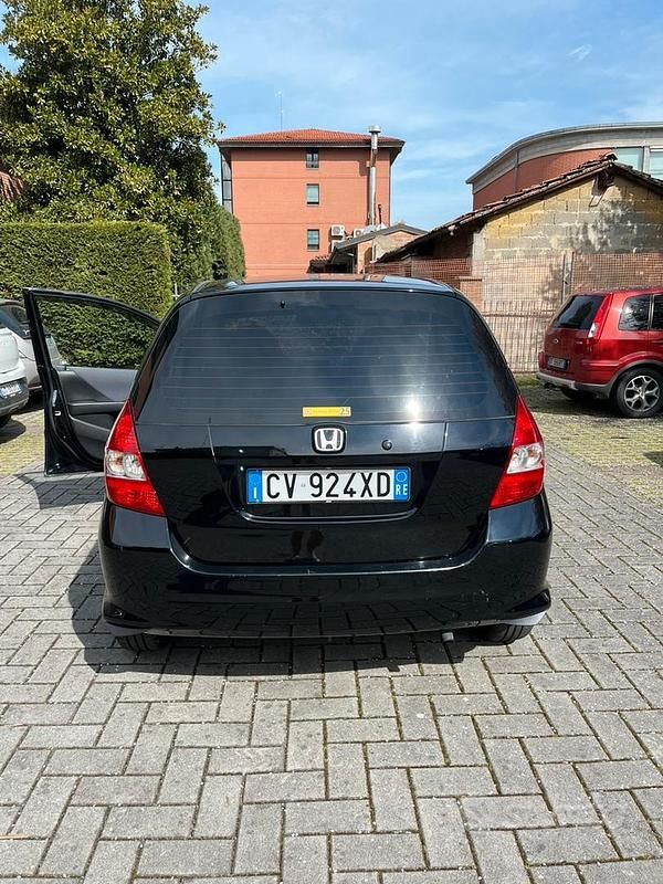 Usata Honda Jazz 77 CV (56 kW) 2004 Nero Utilitaria