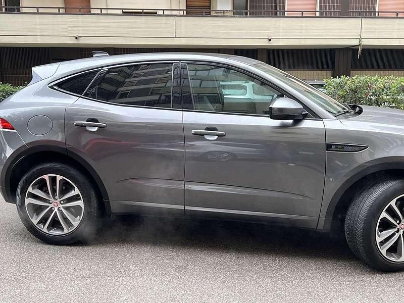 Usata Jaguar E-Pace R-Dynamic 150 CV (110 kW) 2020 Grigio SUV