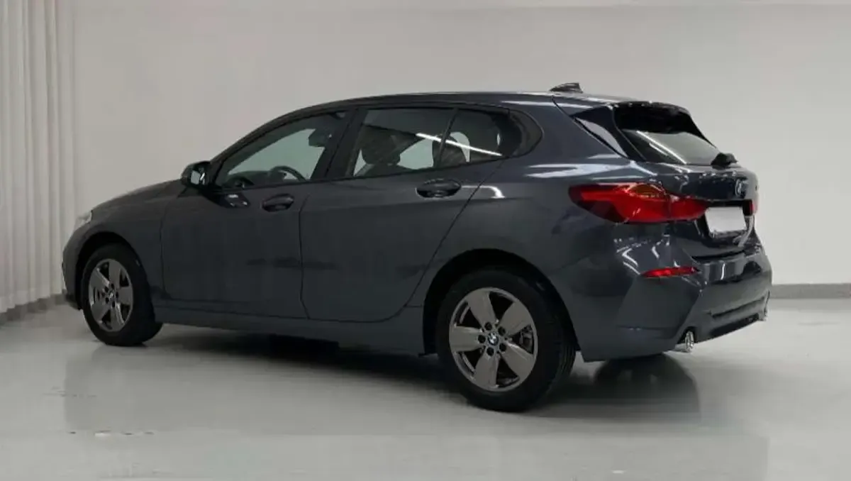Usata BMW 118 Advantage 150 CV (110 kW) 2021 Grigio Utilitaria