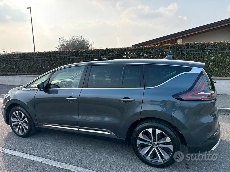 Usata Renault Espace 190 CV (139 kW) 2022 Grigio Monovolume
