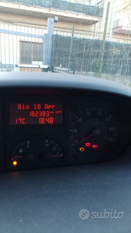 Usata 2004 Fiat Idea Monovolume | 1800 € (Ottimo prezzo) - Immagine 1/4