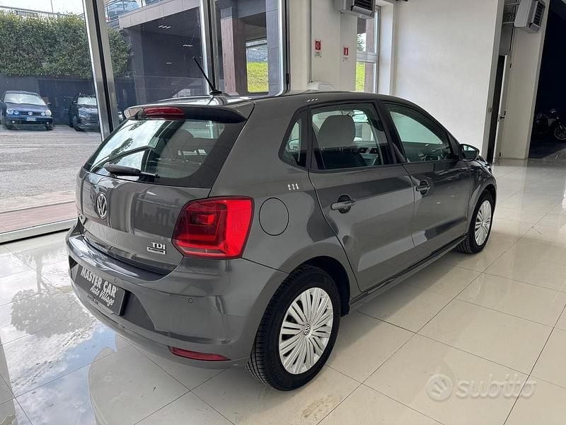 Usata VW Polo Comfortline 89 CV (65 kW) 2017 Grigio Berlina
